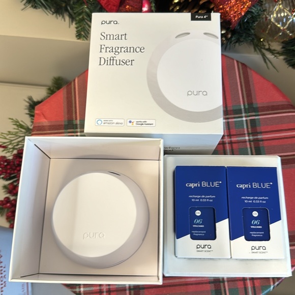 - Capri Blue Pura 4 Smart Fragrance Diffuser Kit - Picture 8 of 8